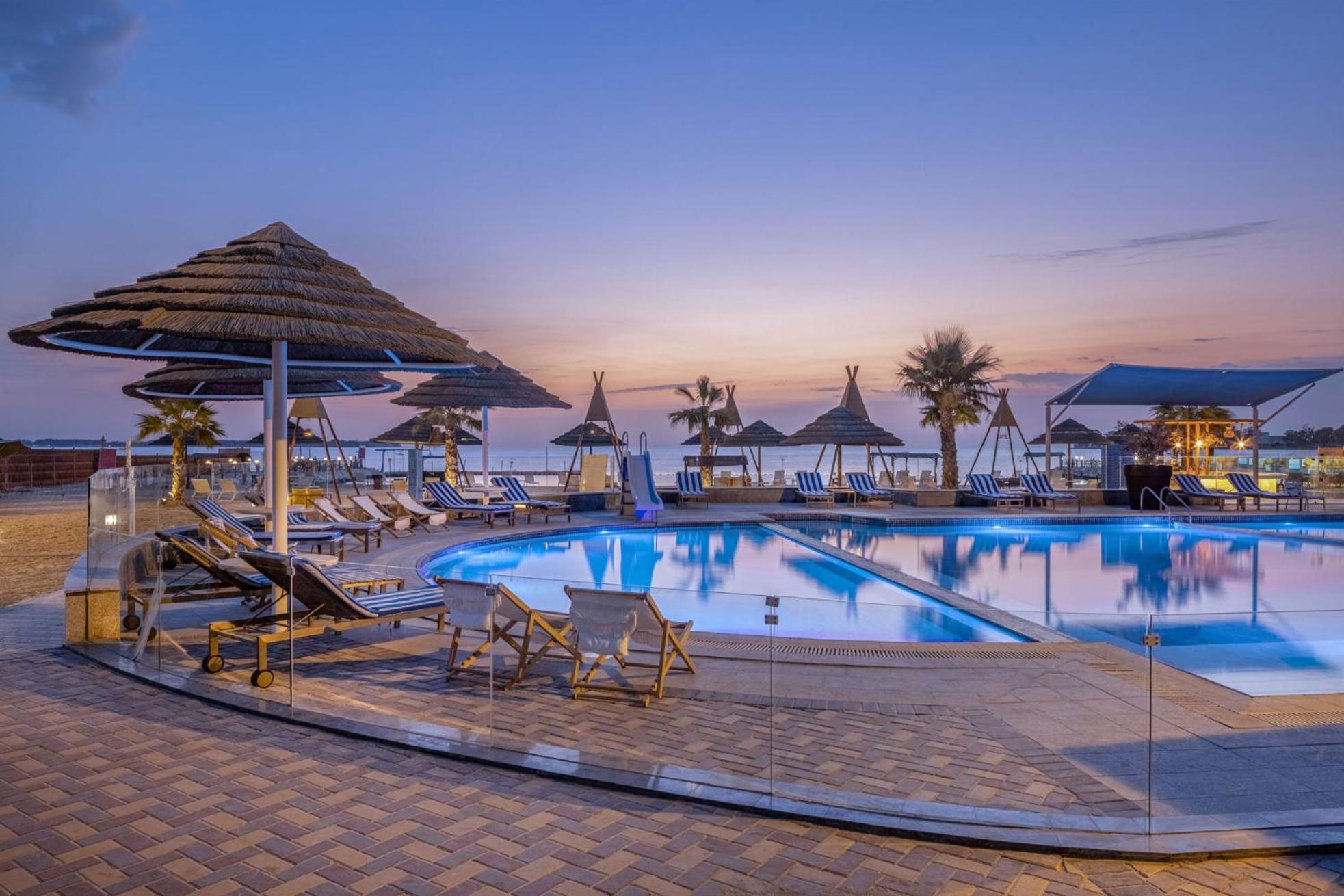 Braira Al Azizya Hotel & Resort Khobar Bagian luar foto